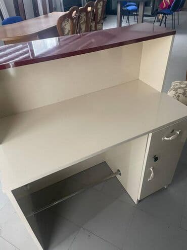 qara sabun qiymeti: Moyka – 200 AZN Qırmızı salon kresloları – hər biri 350 AZN (2 ədəd) — 4