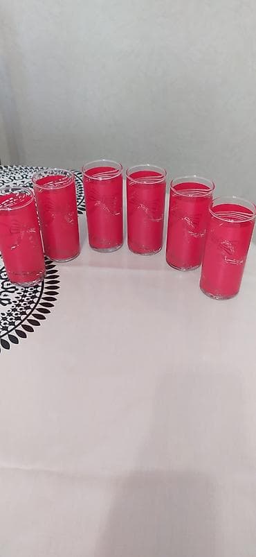 Stəkanlar, rəng - Qırmızı, Şüşə
