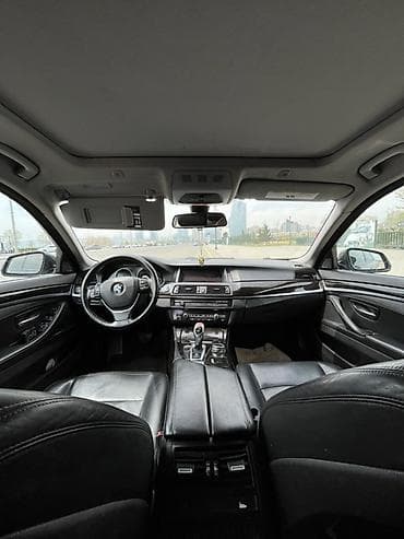 sedan avtomobil: BMW 5 series: 2 l | 2016 il Sedan — 6