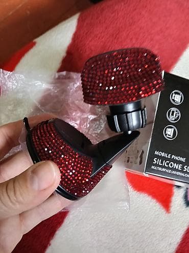 masın: Qırmızı kristallarla bəzədilmiş universal avtomobil telefon tutacağı — 2