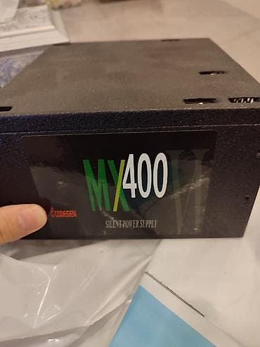 macbook pro 16: Qida bloku 400w-dur. Tam işlək vəziyətdədir problemisizdi. Əsas — 7