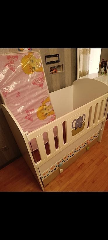 kravat 2 ci el: Oğlan və qız üçün, Dördbucaq, Beşik, Matras ilə, Yellənmə mexanizmsiz — 7