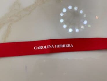 swarovski qolbaqlar: CAROLINA HERRERA qırmızı lent qolbaq - Brend loqolu: lentin üzərində — 2