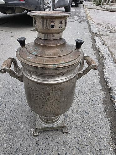 İncəsənət və kolleksiyalar: Antik kömür/sobaya əsaslanan samovar - Material: metal gövdə, yan — 3