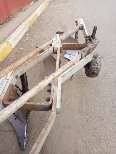 куплю трактор мтз 82 или 80 чуй: Belarus MTZ traktoru + kotan (3-laylı asma kotan) Məhsul təsviri: - — 4