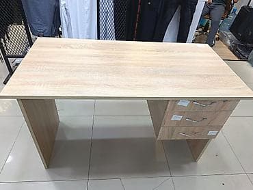 masa plasmas: 3 siyirməli masa satılır. Bir siyirməsi açarladır. Təzədir — 2