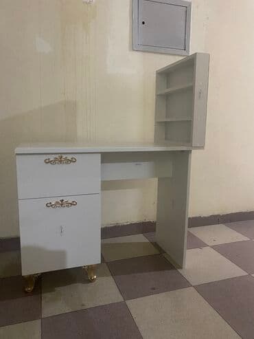 Lexus: Yeni, Manikür üçün masa, Güzgüsüz — 1