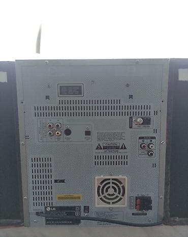 Mikrofonlar: LG DVD Mini Hi-Fi sistemi + 2 ədəd akustik kolonka Xüsusiyyətlər: - — 2