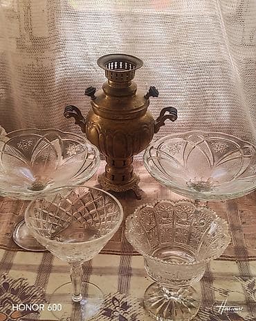 xrustal vaz: Antik kolleksiya: Bürünc samovar və Vaza, xrustal. latun samavar — 2