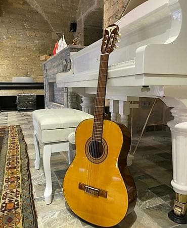 Epi̇phone markasına aid klassik gitara. Model: pro-1 classic an