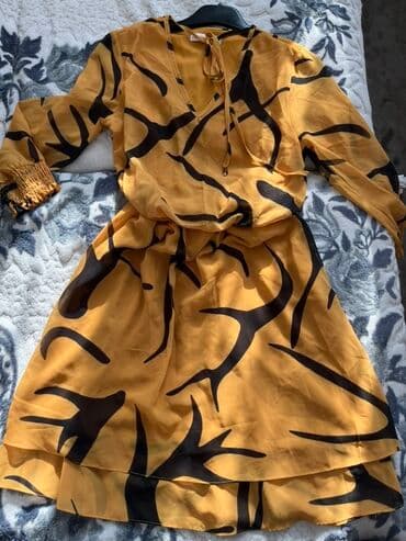 elbiseler: Qadın geyimi – naxışlı don - Rəng: xardal sarısı fon üzərində iri — 1