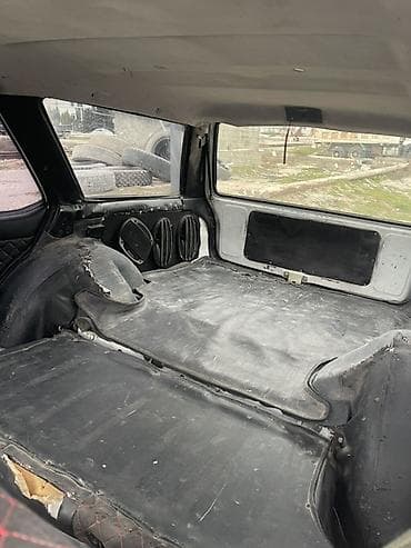 13 disk: VAZ 2104 universal, ağ rəng. - Kuzov: 5 qapılı universal kuzov, iri — 7