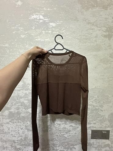 pull and bear: Ölçü S/m gedir Qadın bluzası – şokolad/qəhvəyi rəng - Model: uzunqol — 1
