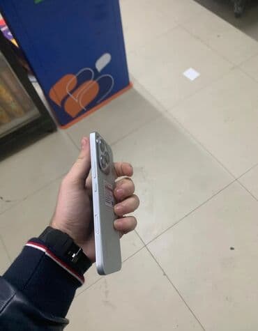 honor magic 5 pro qiymeti: Honor 400 Lite, 256 GB, rəng - Gümüşü, Barmaq izi — 7