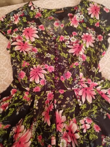 zovqlu qadin geyimleri instagram: Qadın paltarı – çiçəkli dizayn - Rəng: tünd fon üzərində parlaq — 2