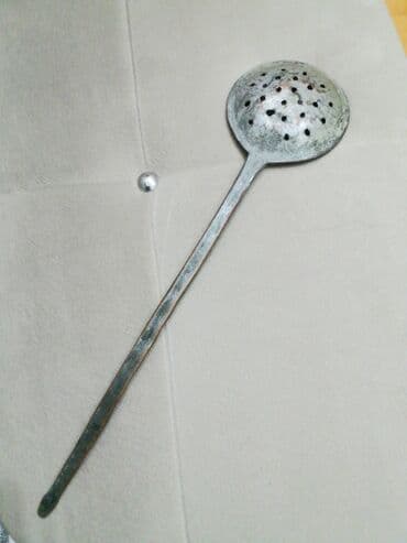 10 cent kaç manat: Cox qedimi mis kefkir. Uzunçugu 45 santimetr. Qiymeti 35 manat. Ünvan — 2