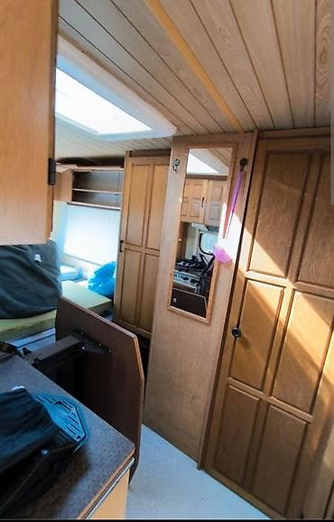 laped qosqu: LUX qoşqu karvan - Korpus: yüngül qoşqu tipli karvan, yan dayaq — 6