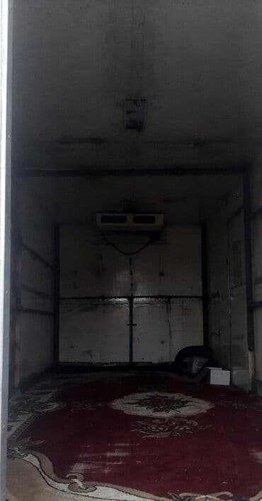 yuk kranı: Soyuduculu yük maşını – 2005 il. Xüsusiyyətlər: - Furqon tipli yük — 11