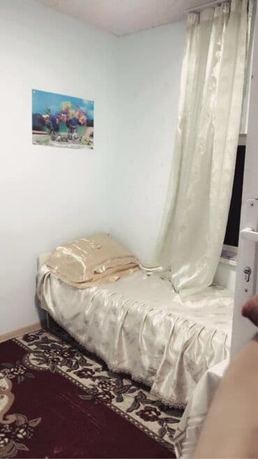 İnformatika: Kirayə üçün kiçik, işıqlı otaq. - Təmiz və səliqəli, ağ rəngli — 1