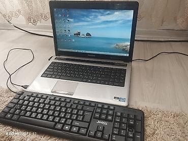 veten komputer: Grundig marka dizüstü kompüter. Bateriyası yoxdur ve öz klavyesi — 1