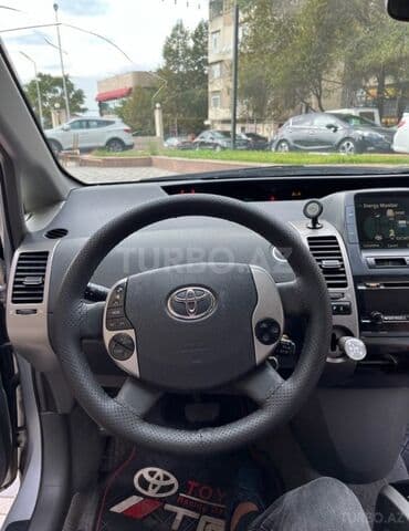 kvadrasikl satılır: Toyota Prius: 1.5 л | 2007 г. Седан — 5