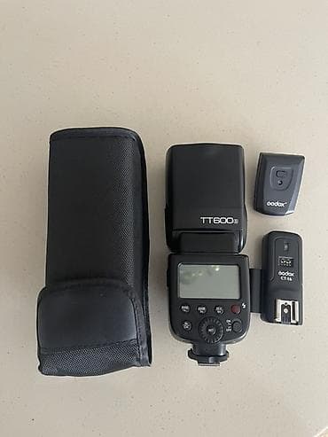 nikon 5200: Godox TT600S + aksesuar dəsti Məzmun: - Godox TT600S speedlite (GN60 — 3