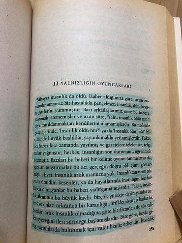 İkinci əl kitabdı, yaxşı vəziyyətdədi. Əhmədli metrosu cıxışı — 2