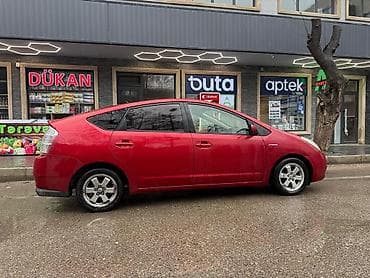 prius satilir: Toyota Prius (2-ci nəsil) hibrid liftbek. Kamsetikaya ehtiyac — 2