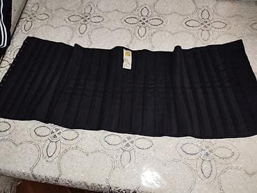 alt geyimler: Karset lipaseksya üçün bedene deymiyb mayka üstünden geynilib — 2