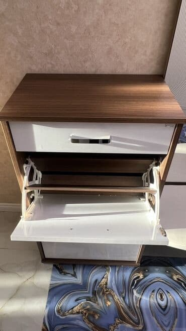 стол с зеркалом: ✅Dəhliz üçün çoxfunksiyalı giriş mebel dəsti ✅Brend: Gala (etiketdə — 4