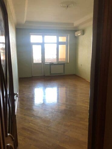 9 ci mikrorayon satilan evler: 3 otaqlı, Yeni tikili, 170 kv. m — 3