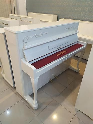 işlənmiş piano: Pianino petrof satılır — 2