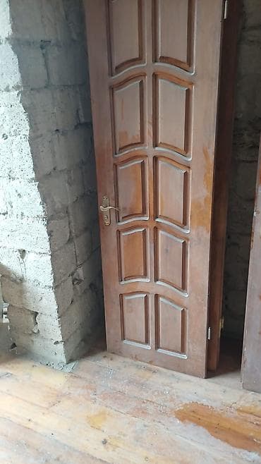 qapi satilir: Taxta otaq qapıları – dəst TƏCİLİ SATILIR ÜMUMİ HAMISI 90₼ 4CÜT VƏ — 4