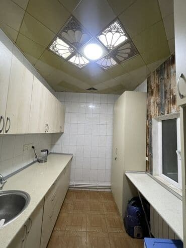 şəhərdə kirayə evlər: Bakı şəhərində 8 Noyabr proskektinini Kazlmağa Kazımov kücəsinən — 7