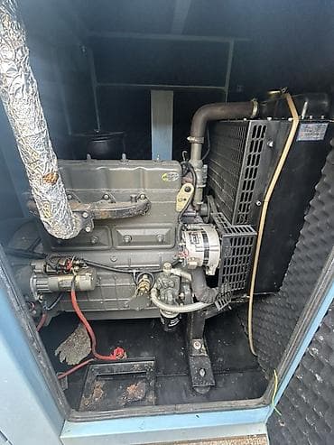 karniz satisi: Səskeçirmə kabinində dizel generator seti Texniki xüsusiyyətlər: - — 3