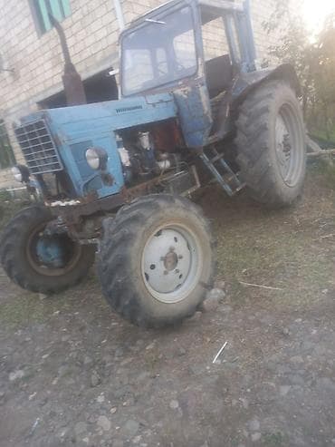 Traktor MTZ (Belarus) tipli, 4x4 tam ötürücülü. Mavi rəngli kabinli lalafo.az -da Traktor MTZ (Belarus) tipli, 4x4 tam ötürücülü. Mavi rəngli kabinli