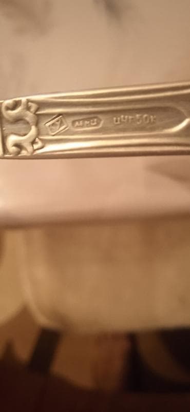 qaşiqlar: Məhsul: Qədimi dizaynlı metal qaşıq Təsvir: - Material: gümüşü rəngli — 6