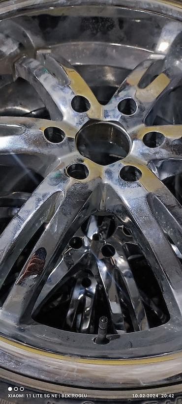 4 teker: 265/35/R22 disk teker qarişiq. ideal veziyetdedi. Xrom diskler zavod — 6