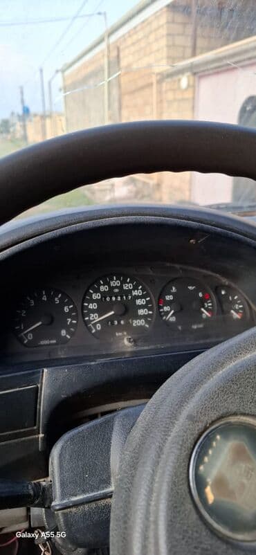 zmz mator: Yük Daşıma Furqonu – ağ rəngli, qapalı “bort”/konteyner tipli kuzov — 7