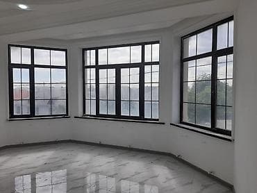 Gəncə şəhərində yerləşən 300 m² sahəyə malik obyekt təklif olunur — 10
