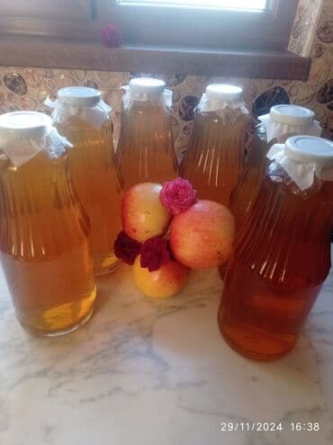 su çanı: Məhsul: Təbii alma sirkəsi - Tərkib: Yalnız təzə bağ almalarından — 1