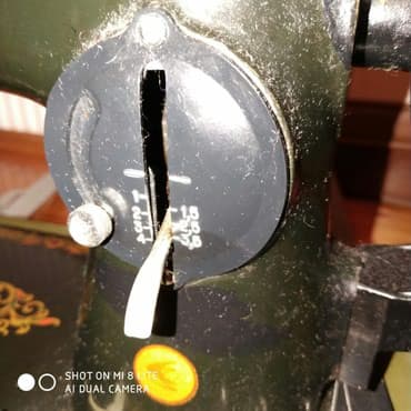 kohnə tikiş maşınları: 20ci eserden qalma qedimi tikis el masinidir.Tamamile islek — 4