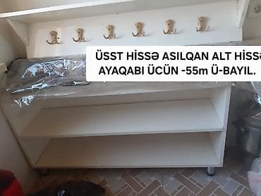 Dəhliz üçün kombinə edilmiş asılqan və ayaqqabı rəfi dəsti. - Üst