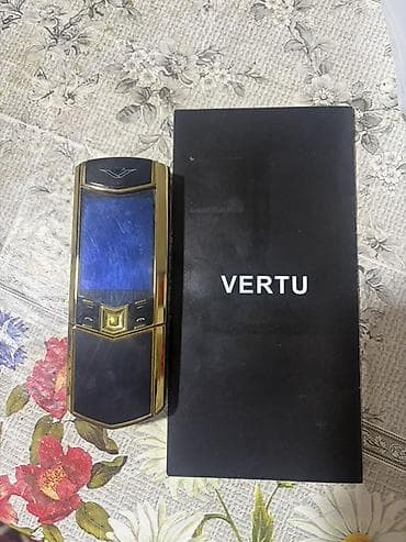 nokia e90 communicator: Vertu rəng - Qızılı, Düyməli — 1