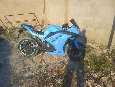 125cc moped: Yamaha — 2