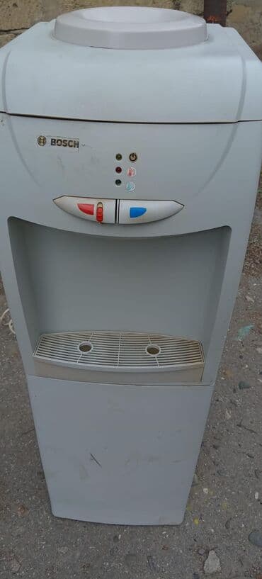 işlənmiş su çənləri: Bosh firmasının su dispenseri, təzə deyil,amma yaxşı — 3