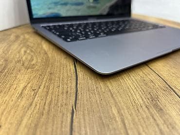 notebook 200: Apple MacBook, 13.3 ", Apple M1, 256 GB — 4