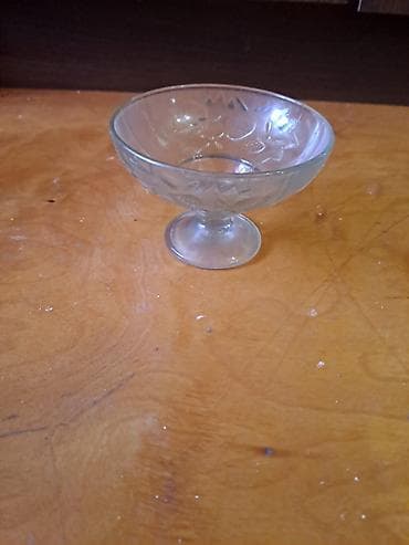 Konfet murebbe qabi 2 manat bir eded qalib