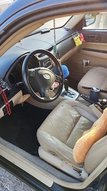 bmw 730 1990: Subaru Forester – qara rəngli, şəhər və yolsuzluq üçün universal — 2