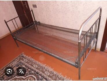 ağcaqanad toru: Metal karkaslı, tor tipli döşəməsi olan tək nəfərlik yataq. Dözümlü — 1